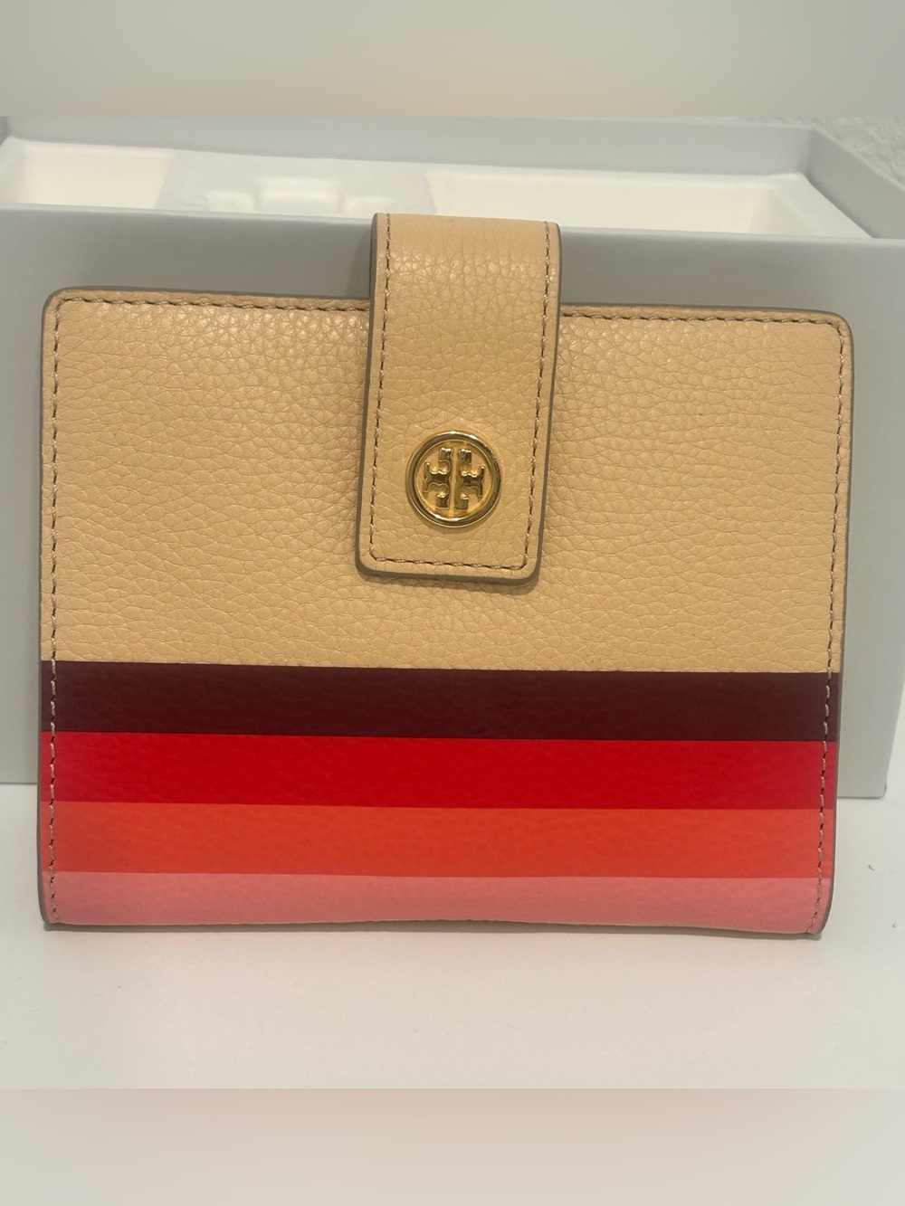 TORY BURCH Beige Pebbled Leather Wallet (NEW) - Picture 2 of 8